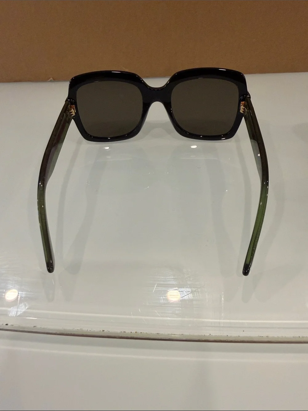 Gucci Black Oversized Square Sunglasses with Dark Lenses use one time good con